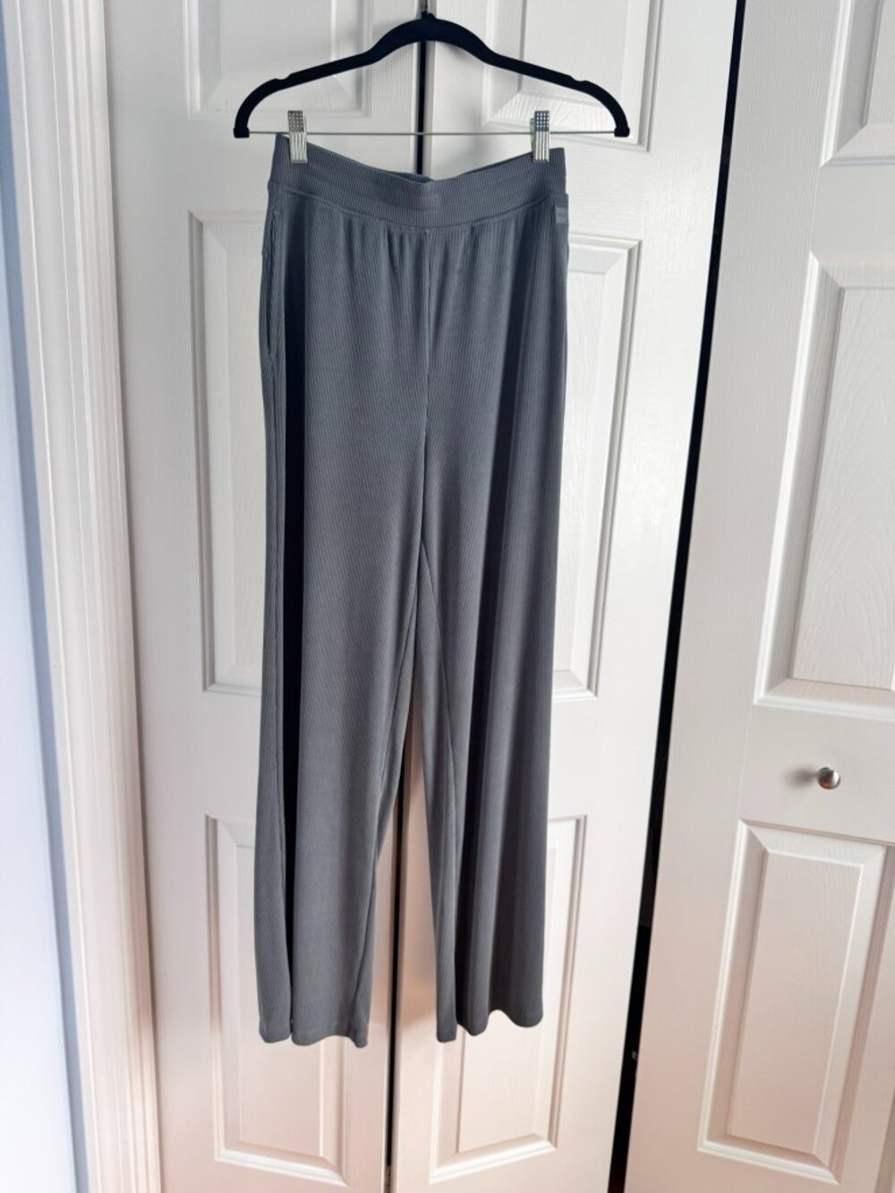Victoria’s Secret VSX Ribbed Wide Leg Lounge Pants Gray – Women’s Size Small